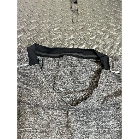 Men's Lululemon Surge‎ Warm Crew *Silver, HDS Grey/Gray, Size L Long Sleeve - Picture 3 of 7